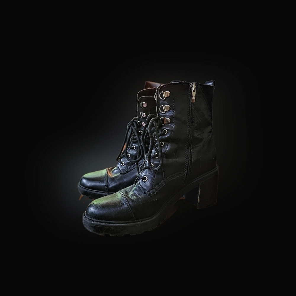 Leather biker boots size 8